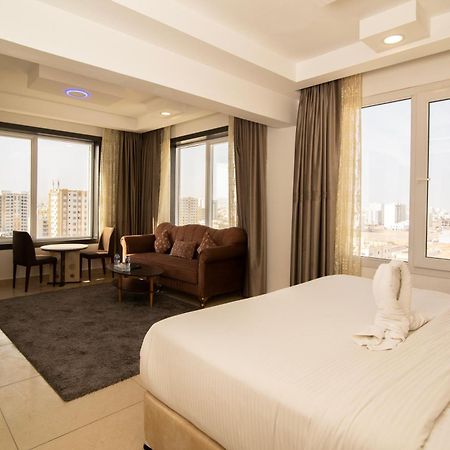 Diamond Star Hotel فندق النجمة الماسية Seeb Exteriér fotografie