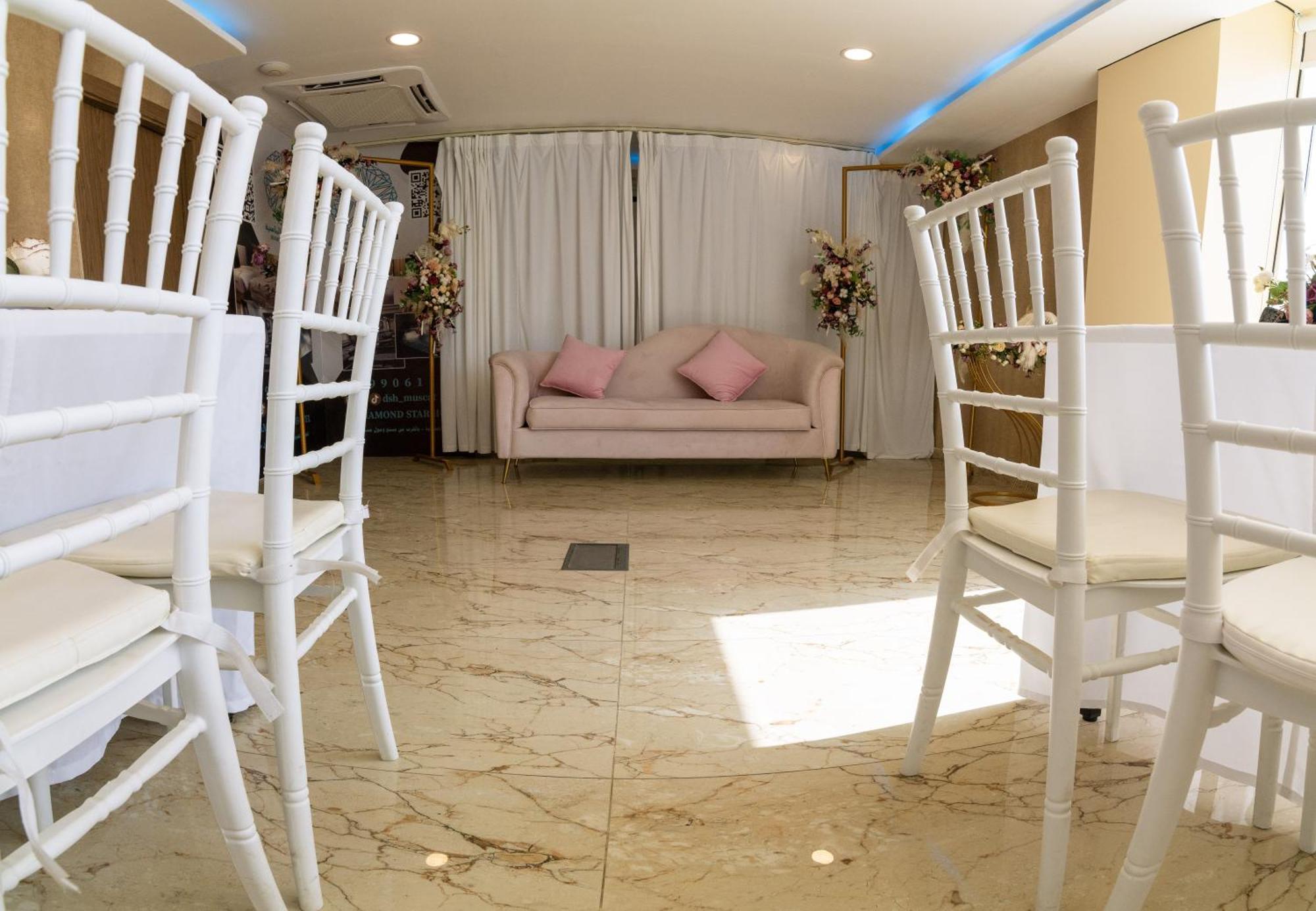 Diamond Star Hotel فندق النجمة الماسية Seeb Exteriér fotografie