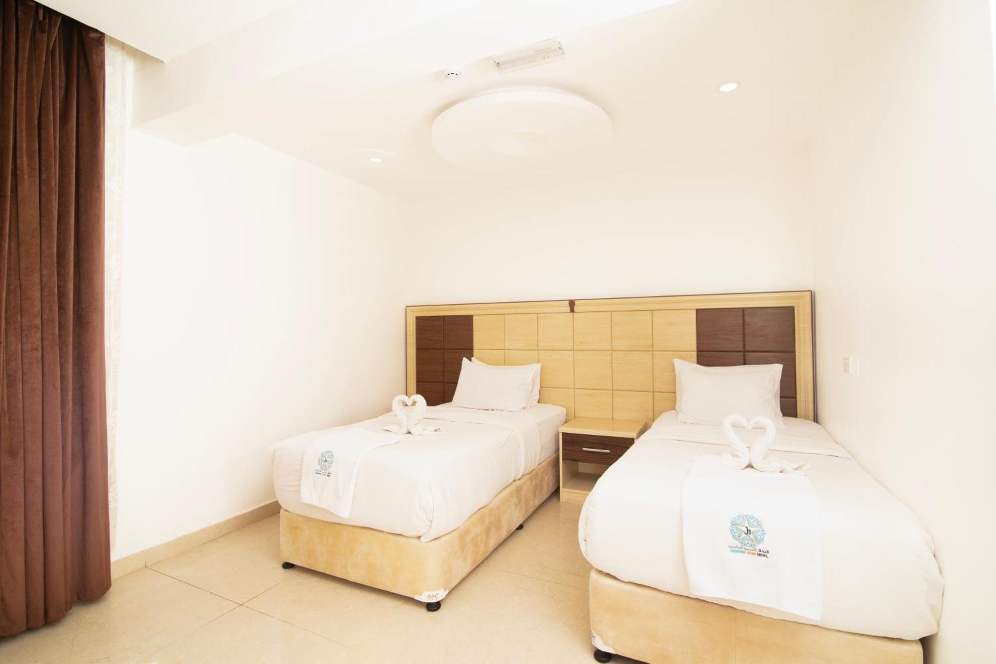 Diamond Star Hotel فندق النجمة الماسية Seeb Exteriér fotografie