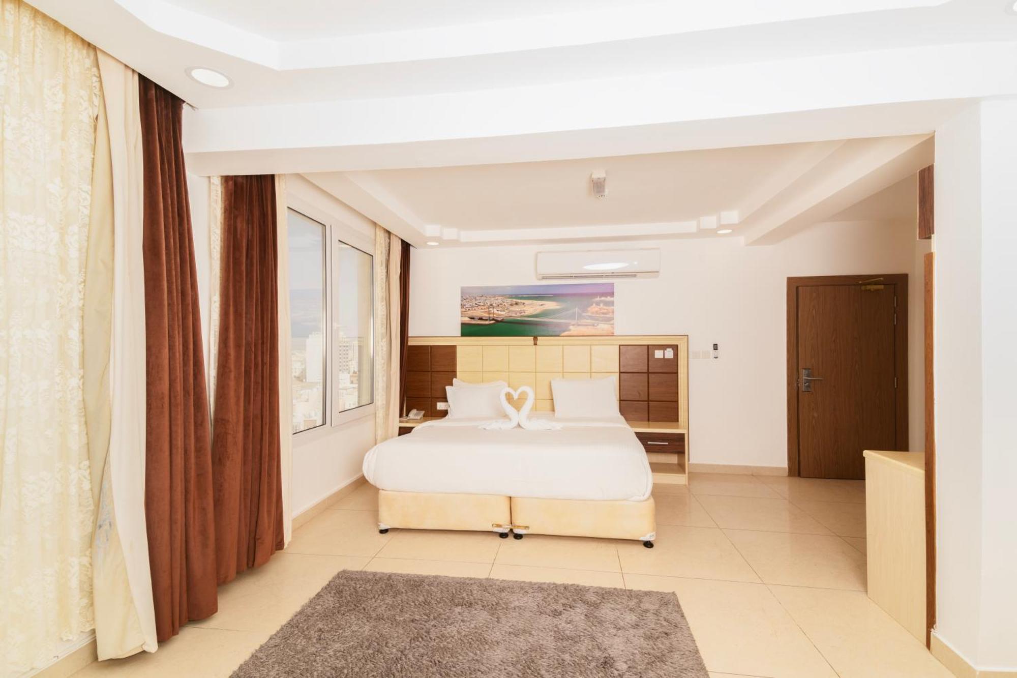 Diamond Star Hotel فندق النجمة الماسية Seeb Exteriér fotografie