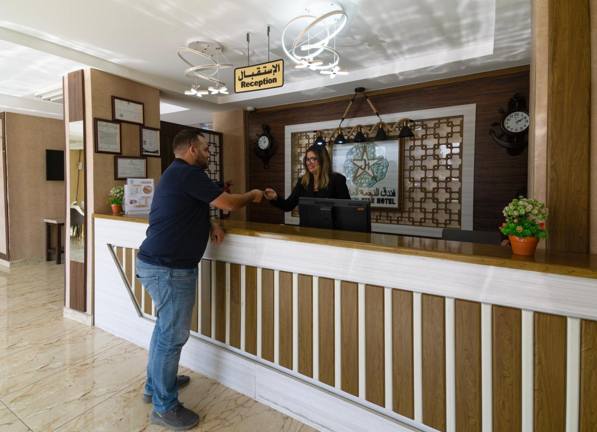 Diamond Star Hotel فندق النجمة الماسية Seeb Exteriér fotografie