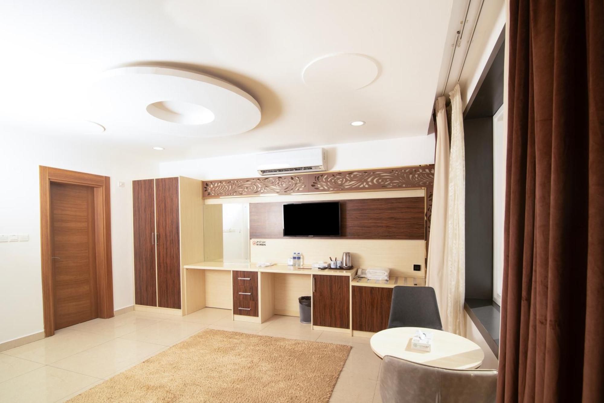 Diamond Star Hotel فندق النجمة الماسية Seeb Exteriér fotografie